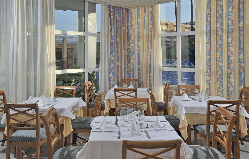 Globales Santa Ponsa Park Otel Restoran fotoğraf